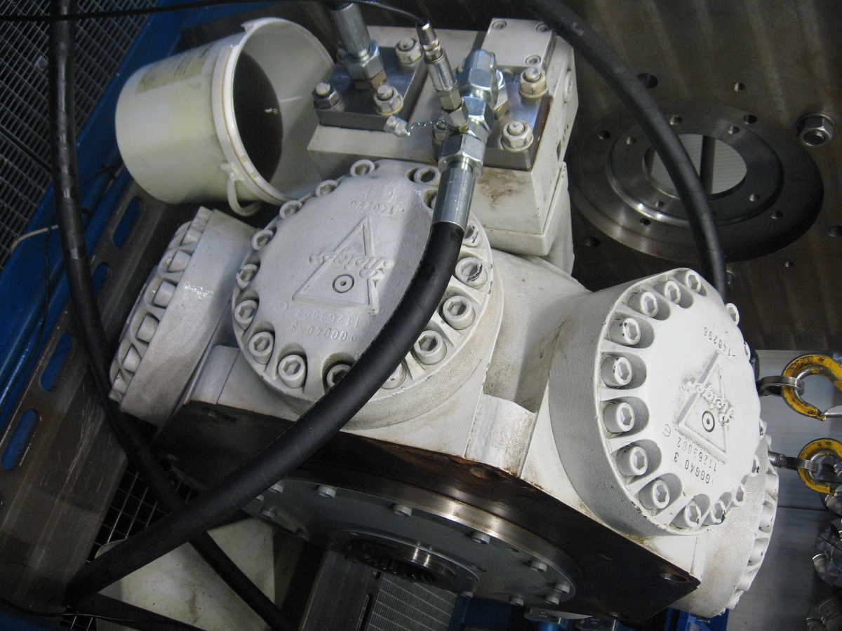 Pleiger motor MO8000 Testen repair herstellen hydraulische motor pleiger MO8000 MO1000 MO2000 M08000 M01000 M02000