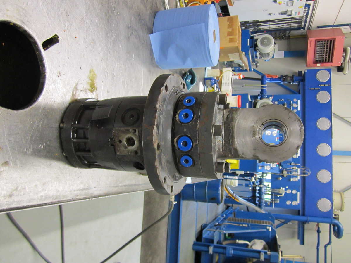 Hydraulische draaihaak indexator draaidoorvoer draaihaak herstellen repair revisie testen hydraulisch motor indexator